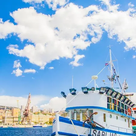 Apartman Kyra *
